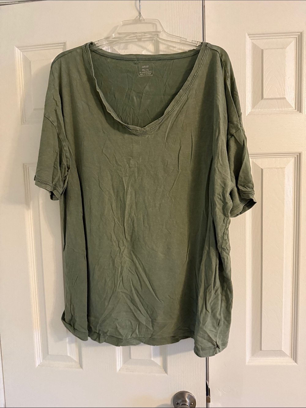 aerie Olive Green V-Neck Short Sleeve Tee